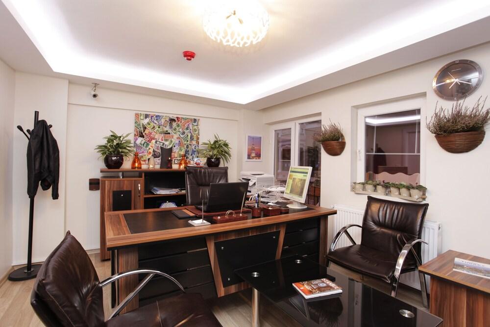 Taksim Istiklal Suites Estambul Exterior foto
